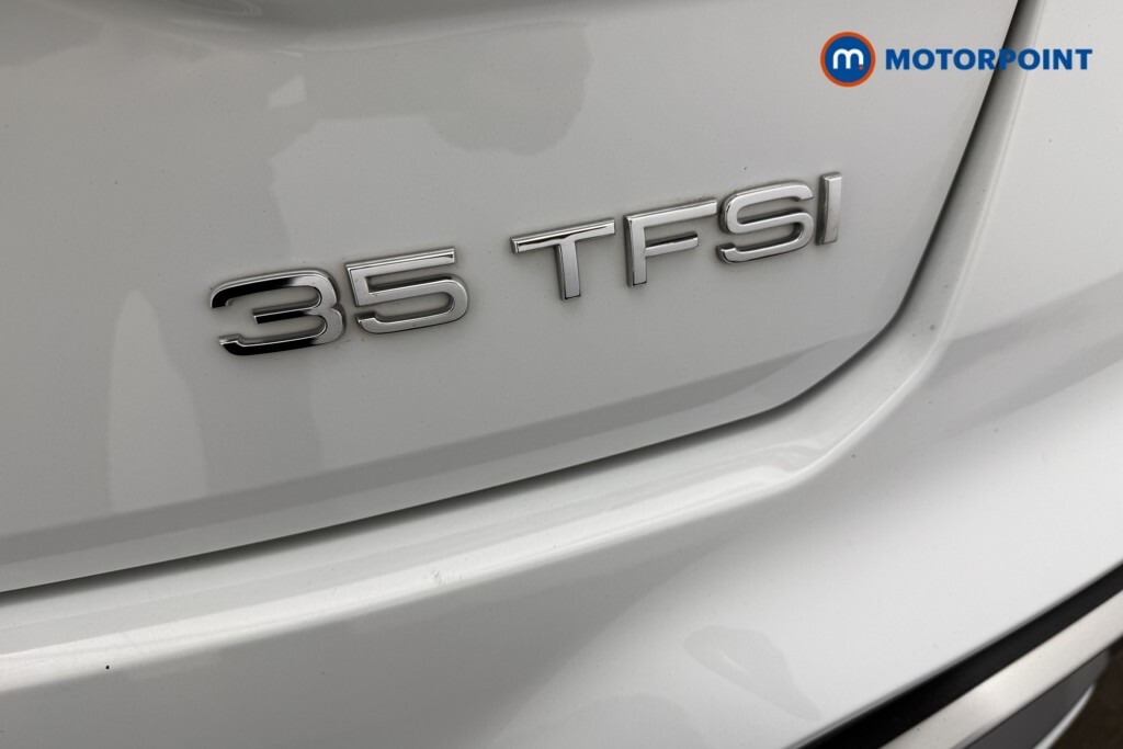 Audi Q2 Audi Q2 S Line 35 Tfsi 150 Ps S Tronic Black #24