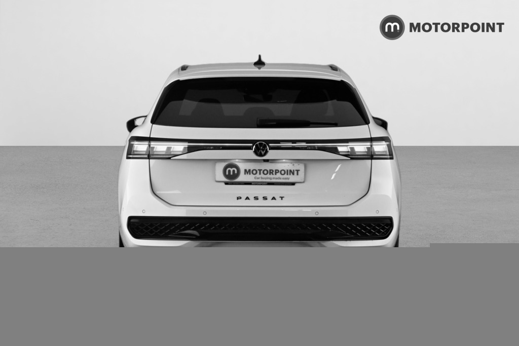 Volkswagen Passat 1.5 Tsi Ehybrid R-line Dsg White #4