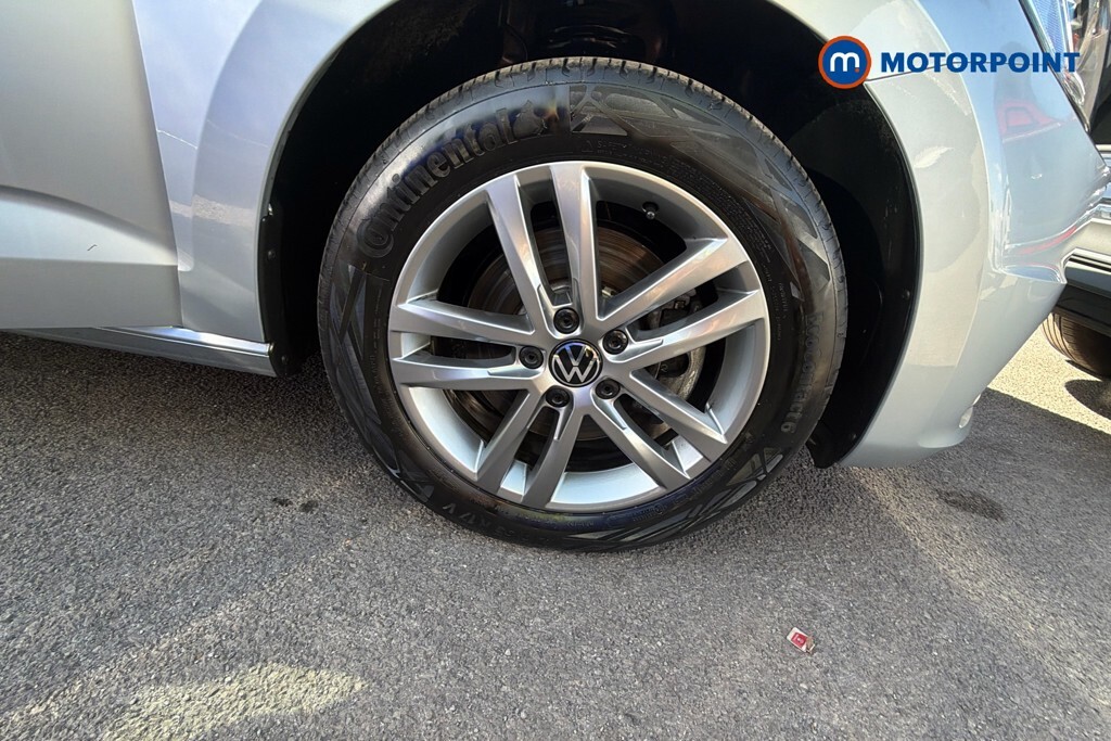 Volkswagen Touran 1.5 Tsi Evo Match Silver #6
