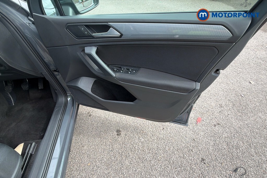 Volkswagen Tiguan Elegance 1.4 Tsi Ehybrid 245Ps 6-Speed Dsg Black #31