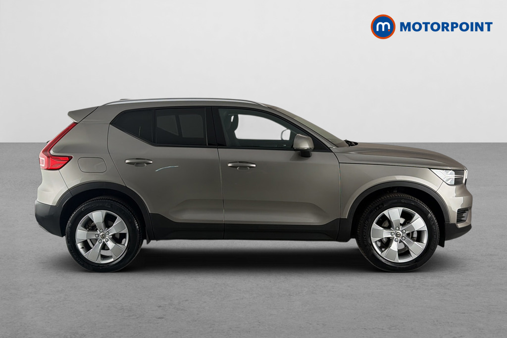 Volvo XC40 1.5 T3 163 Momentum Geartronic Grey #4
