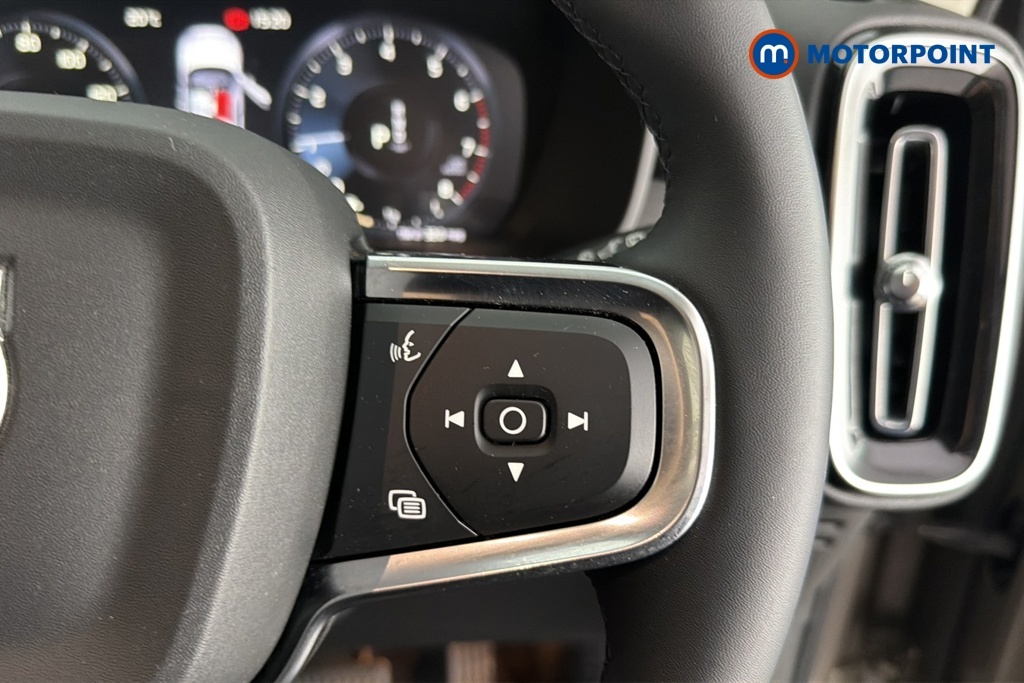 Volvo XC40 2.0 B4p Inscription Awd Blue #10