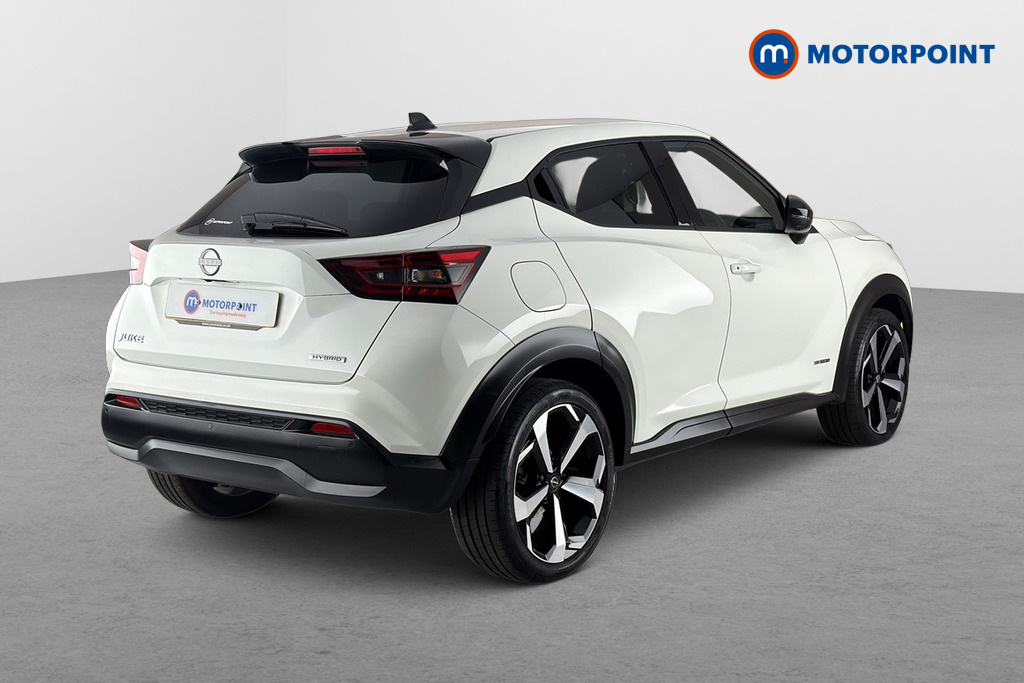 Nissan Juke 1.6 Hybrid Tekna White #4