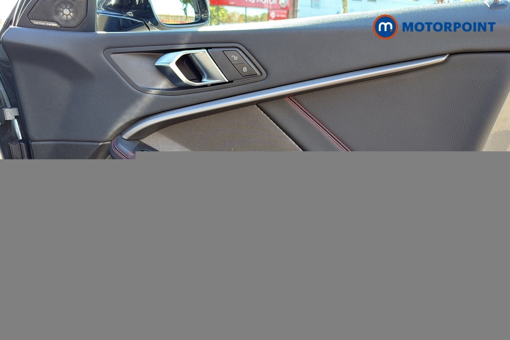 BMW 1 Series 128Ti Step White #16