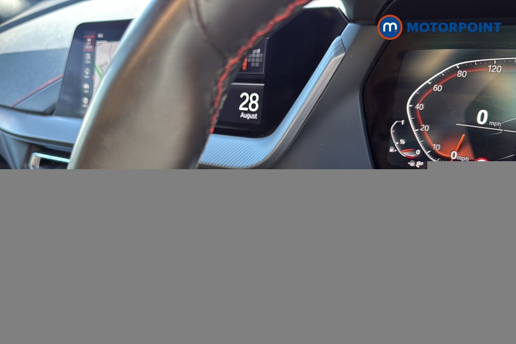 BMW 1 Series 128Ti Step White #9
