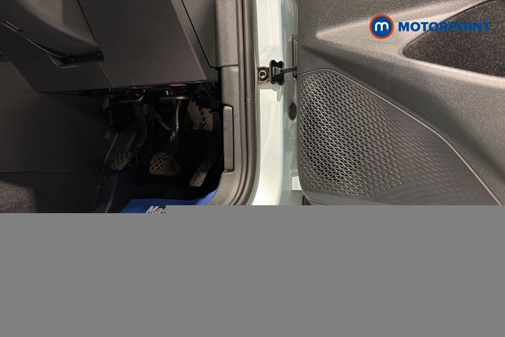 Volkswagen Golf Gtd VU24KZF Grey #15