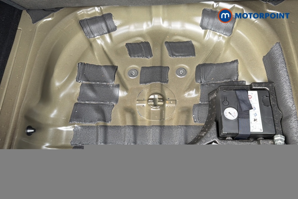 Audi A3 1L Technik Black #25