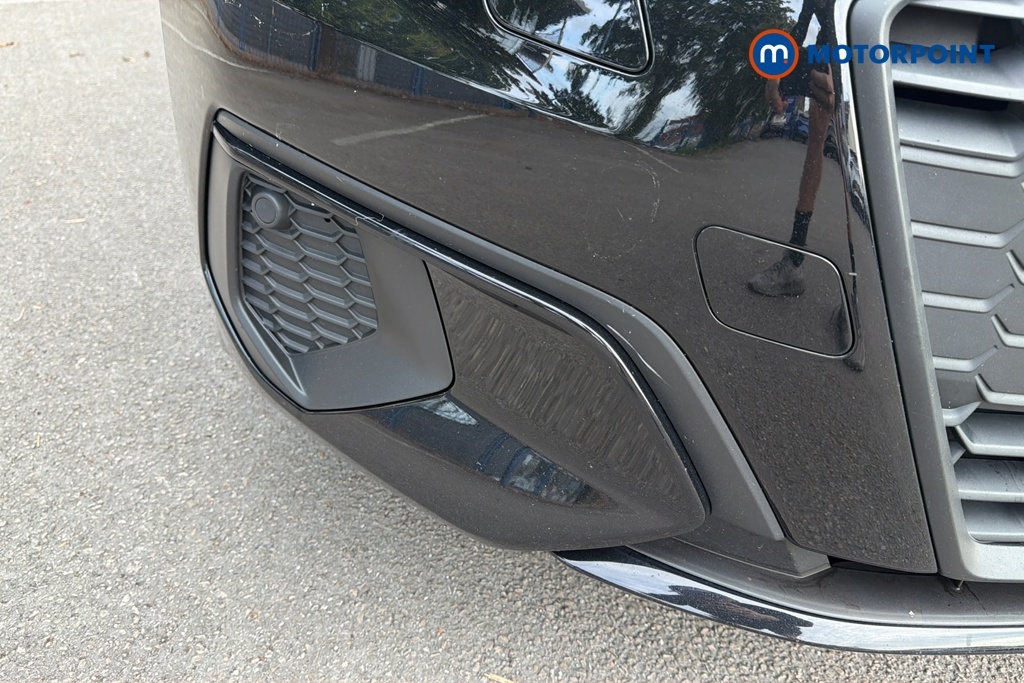 Audi A3 1L Technik Black #27