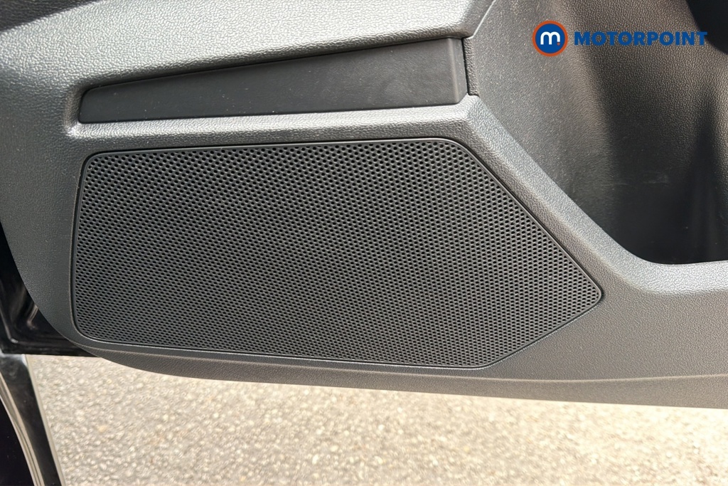 Audi A3 1L Technik Black #19