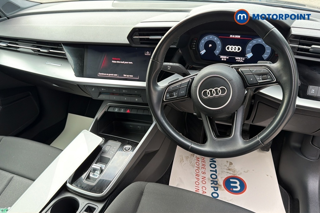 Audi A3 1L Technik Black #8