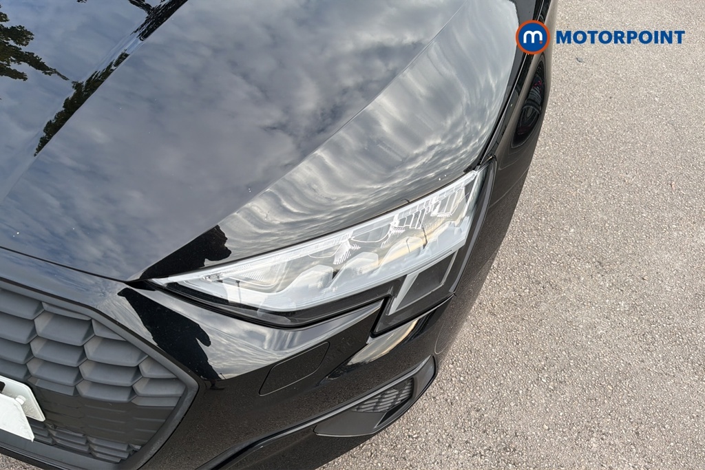 Audi A3 1L Technik Black #30