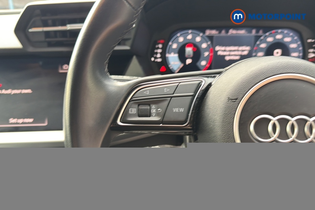 Audi A3 1L Technik Black #11