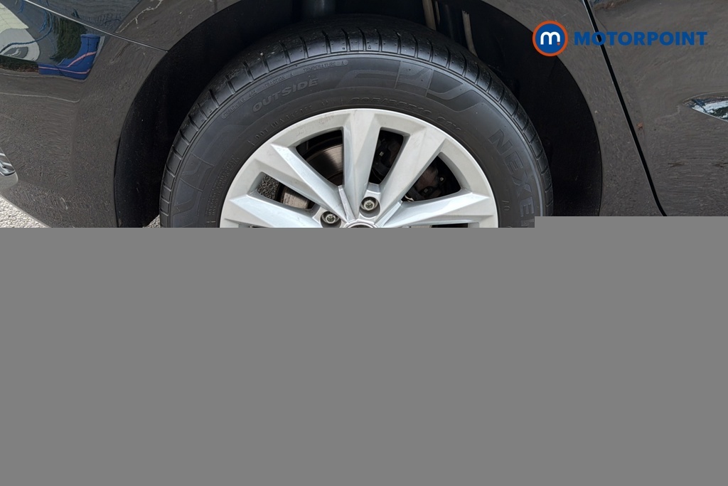 Audi A3 1L Technik Black #33