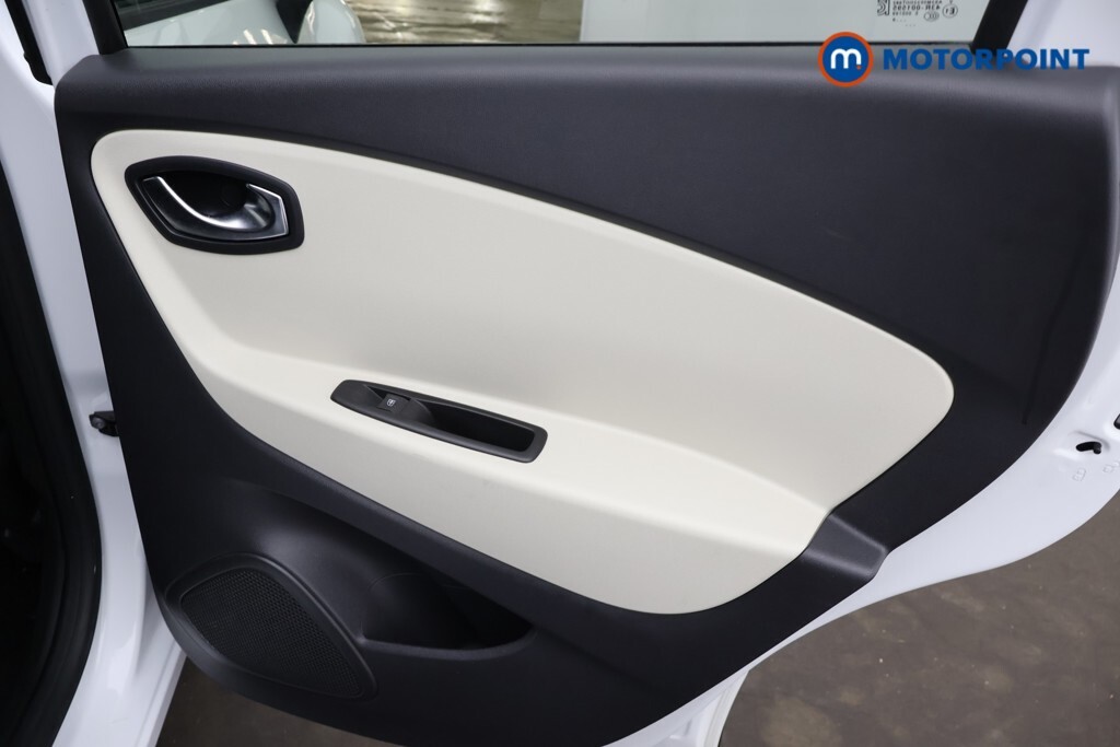 Renault Captur Iconic Tce Black #23