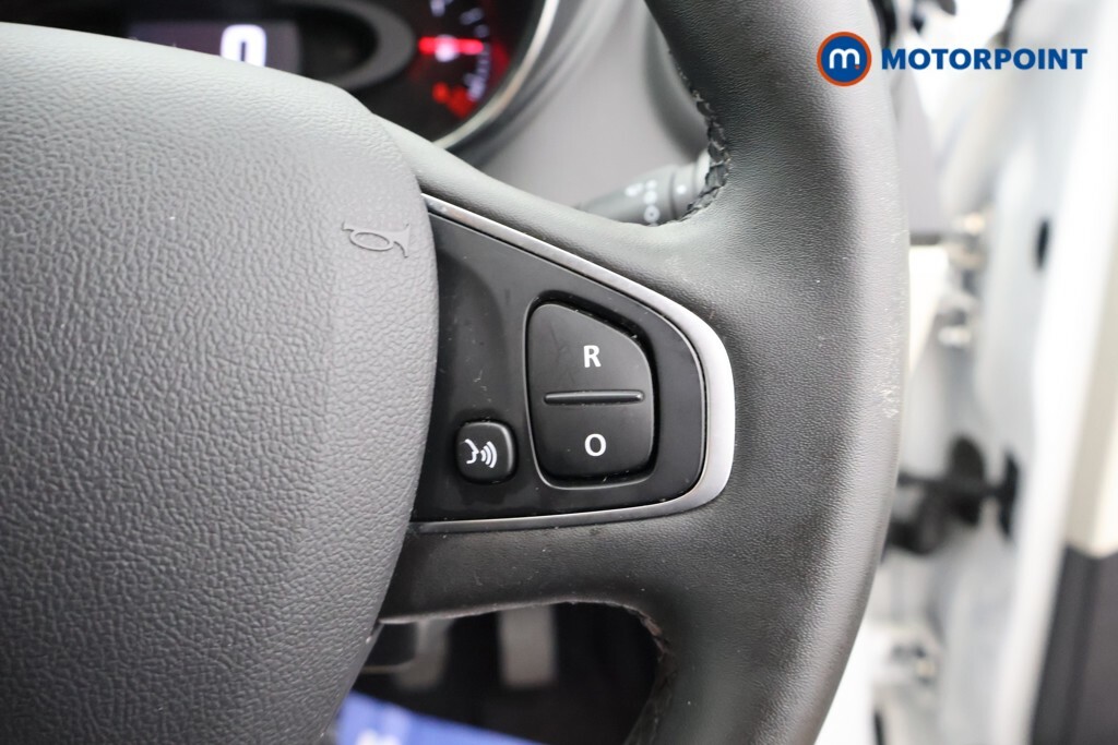 Renault Captur Iconic Tce Black #10