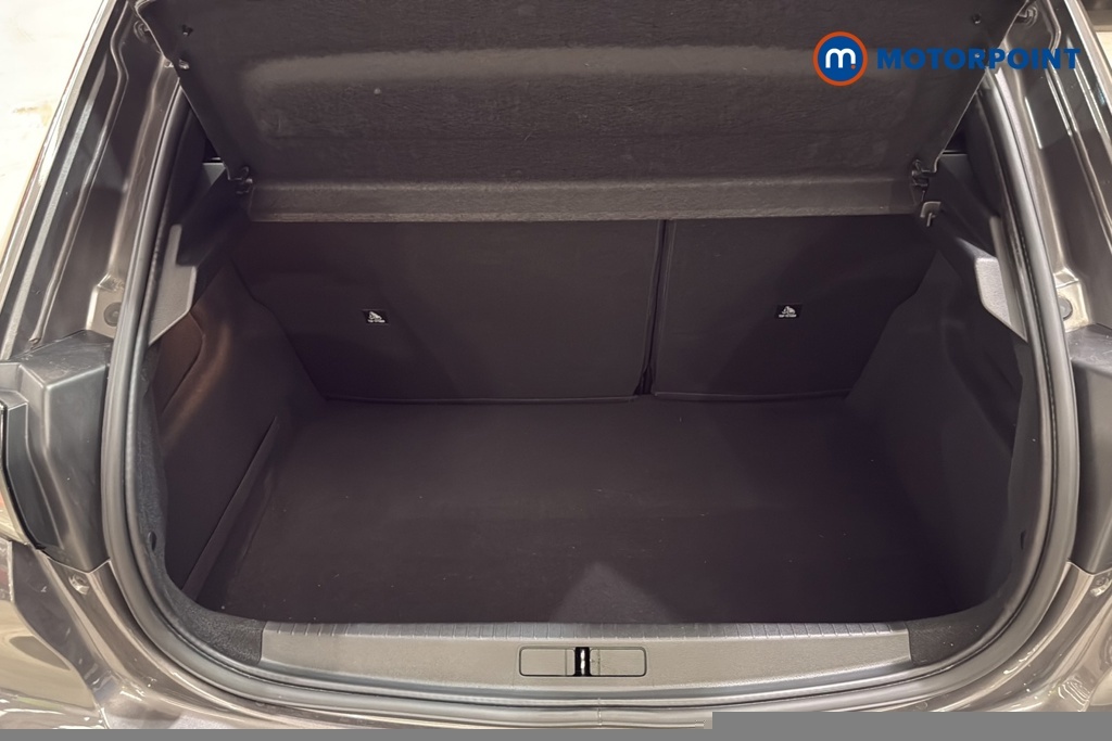 Peugeot 208 Active Black #19