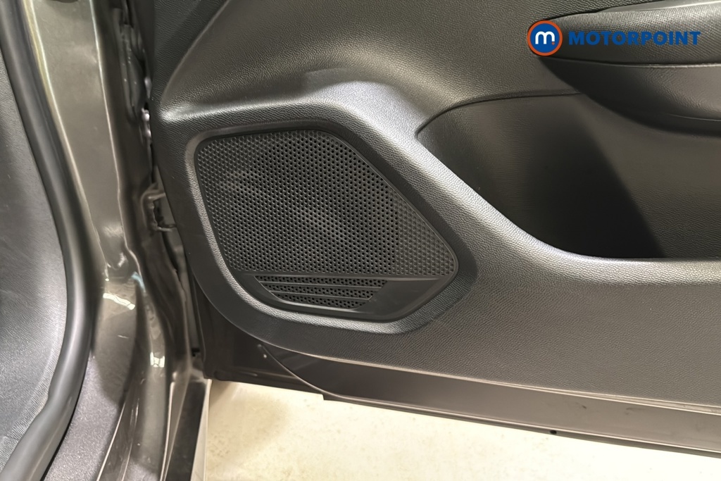 Peugeot 208 Active Black #15