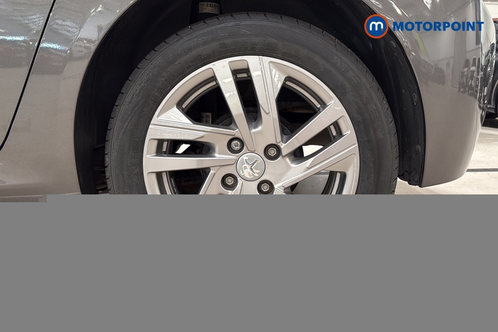 Peugeot 208 Active Black #23