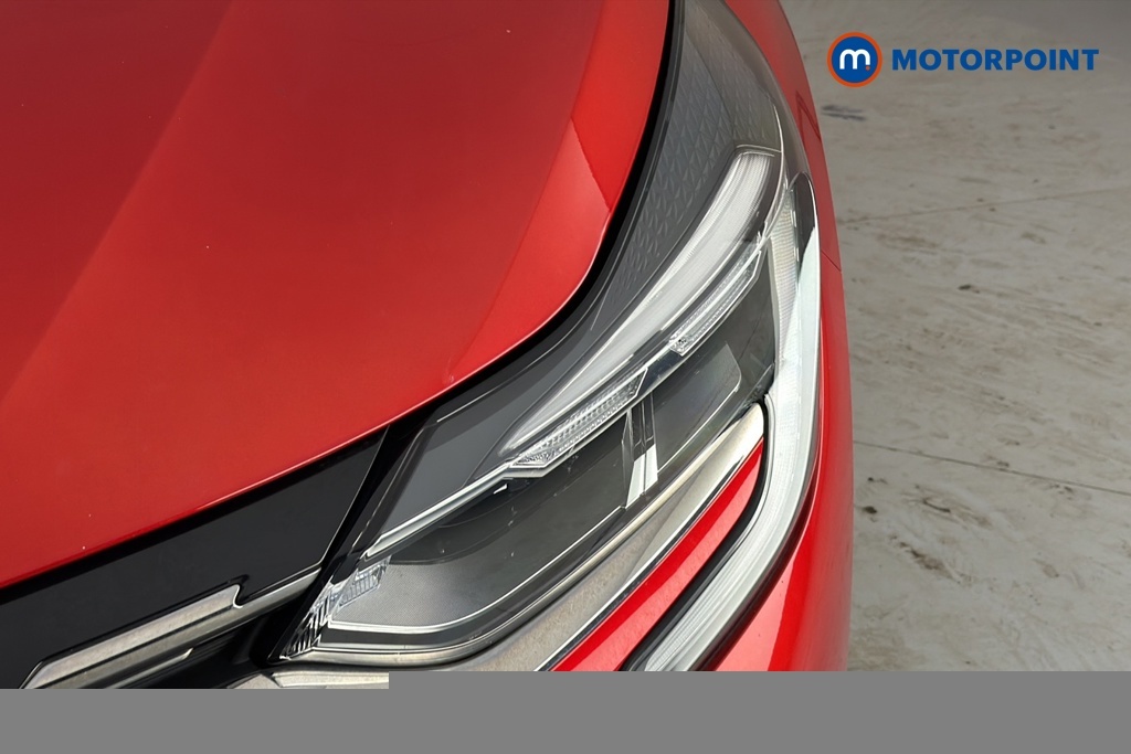 Renault Captur Hatchback Iconic Red #28