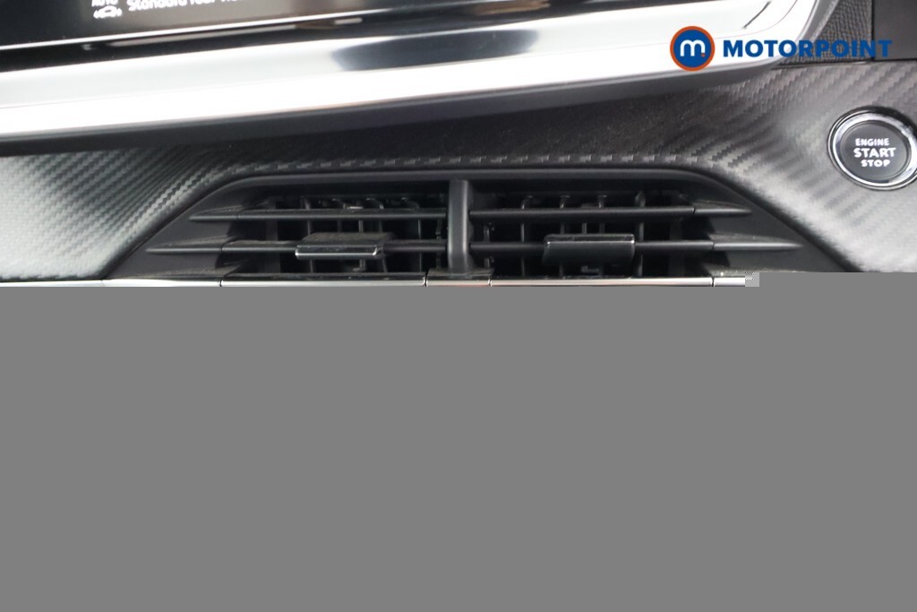 Peugeot e-2008 Gt Black #13
