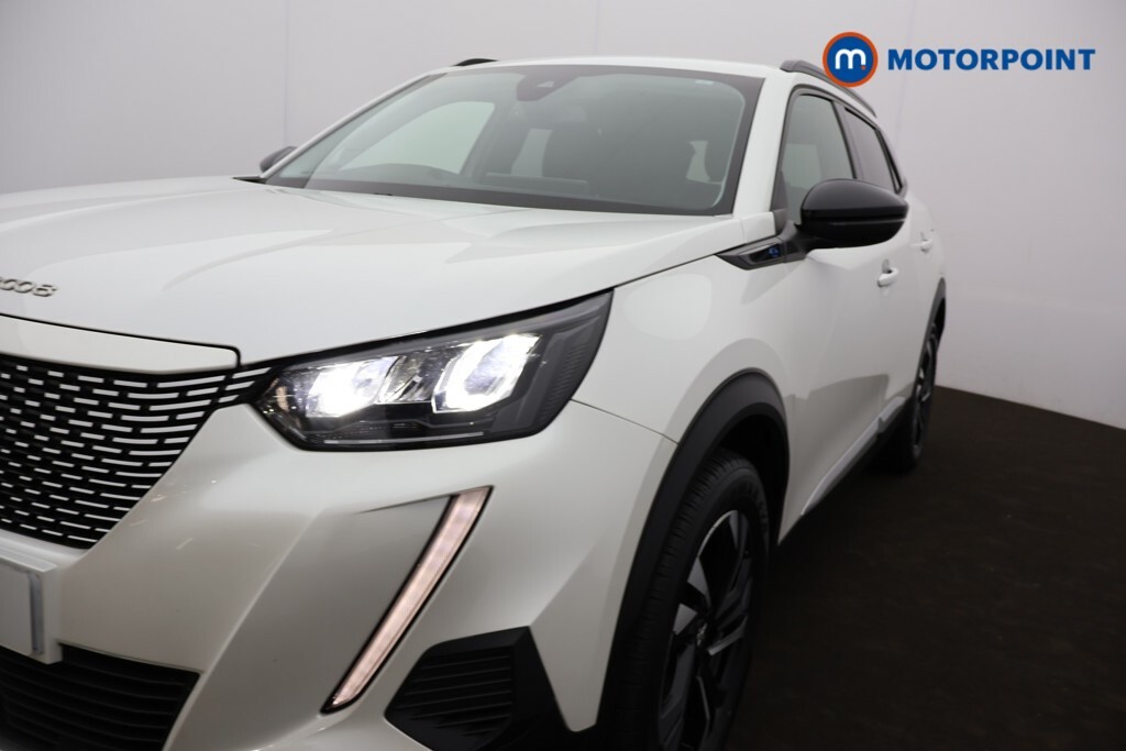 Peugeot e-2008 Gt Black #35