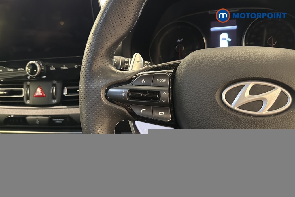 Hyundai I30 Hatchback Red #9