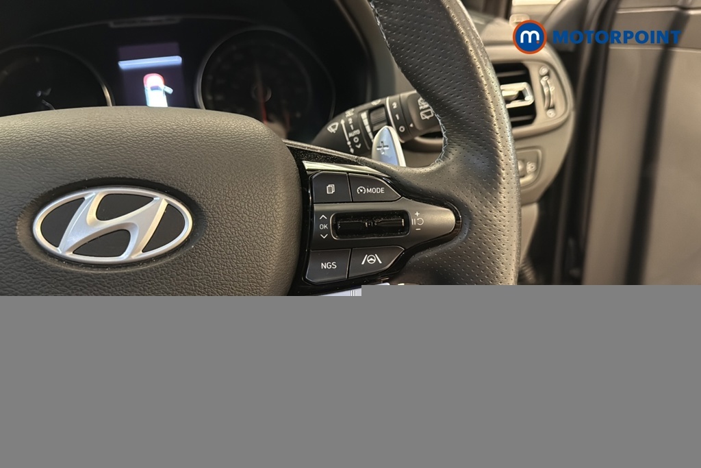 Hyundai I30 Hatchback Red #8