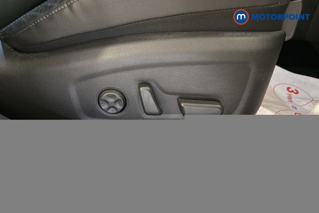 Hyundai I30 Hatchback Red #18