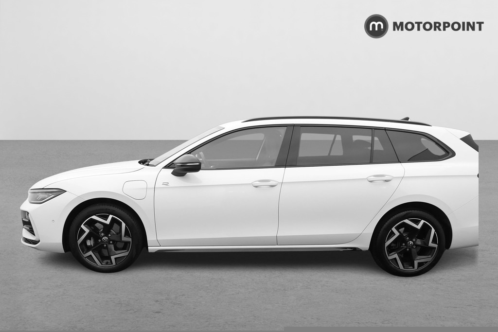 Volkswagen Passat 1.5 Tsi Ehybrid R-line Dsg White #4