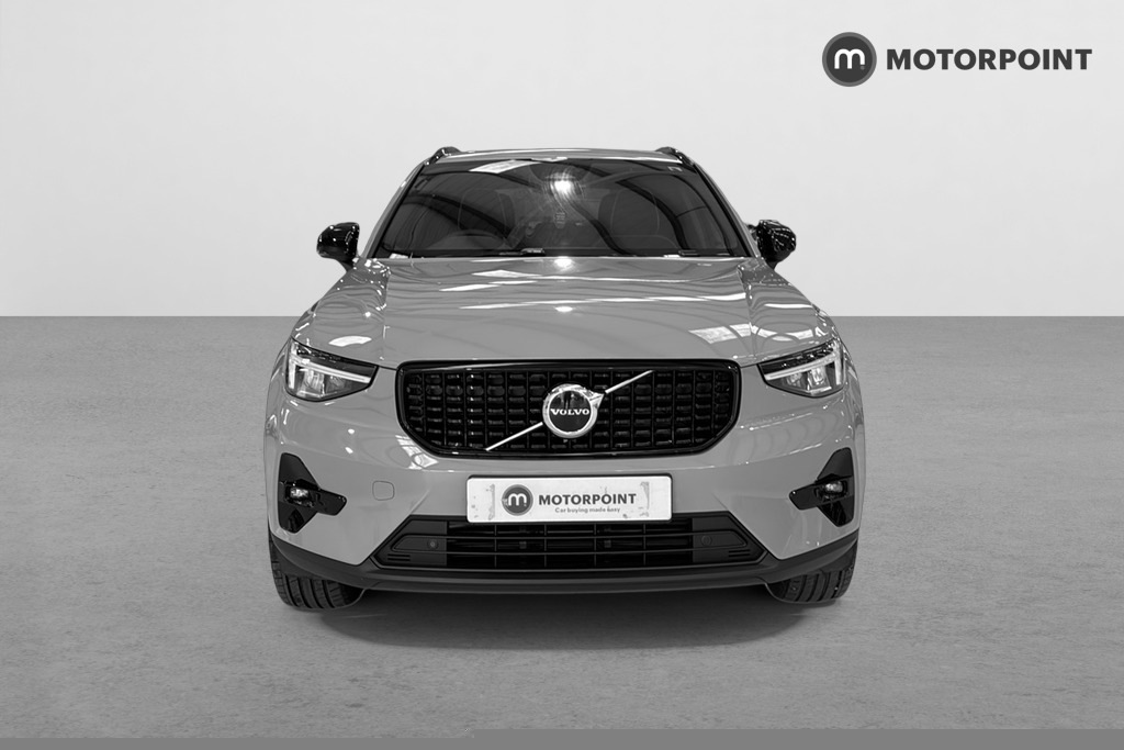 Volvo XC40 2.0 B3p Plus Dark Grey #2