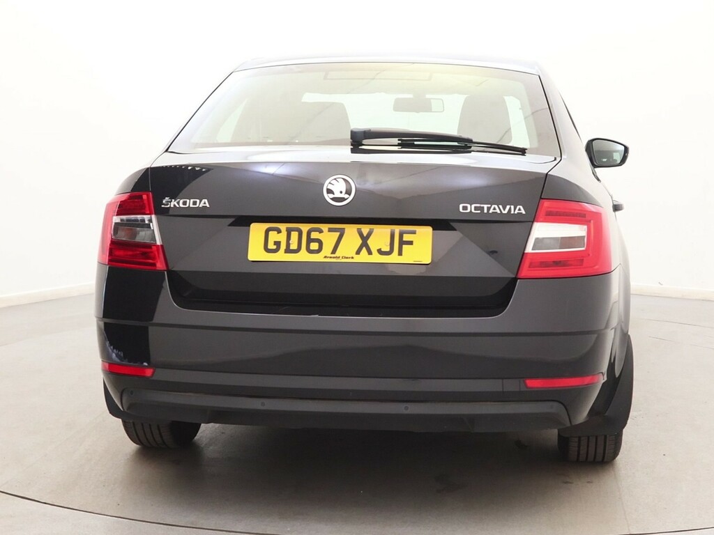 Skoda Octavia 1.0 Tsi Se Black #6