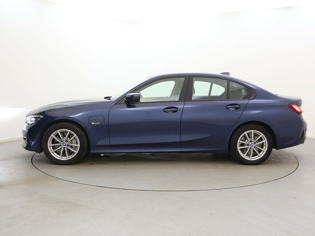 BMW 3 Series 330E Se Pro Step GY22YDS Blue #4