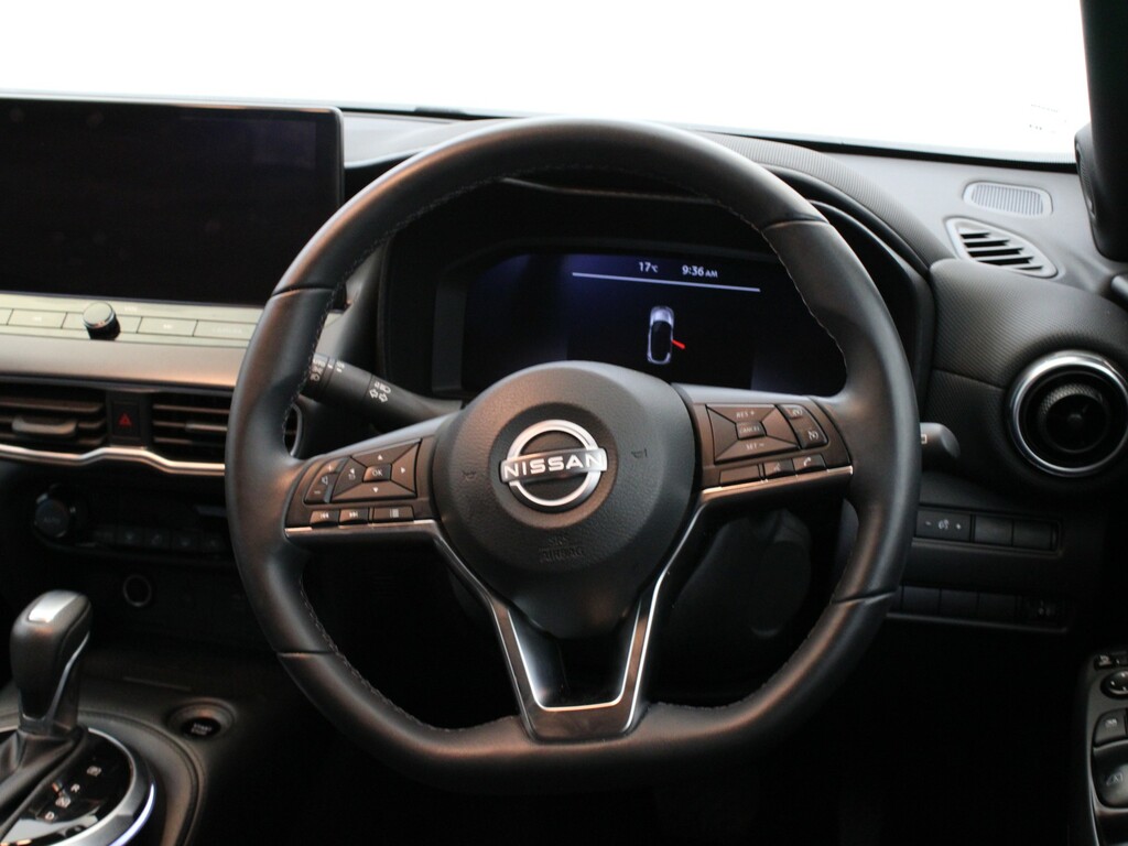 Nissan Juke Tekna Red #15