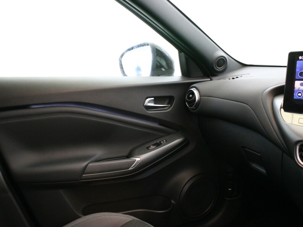 Nissan Juke Tekna Red #16