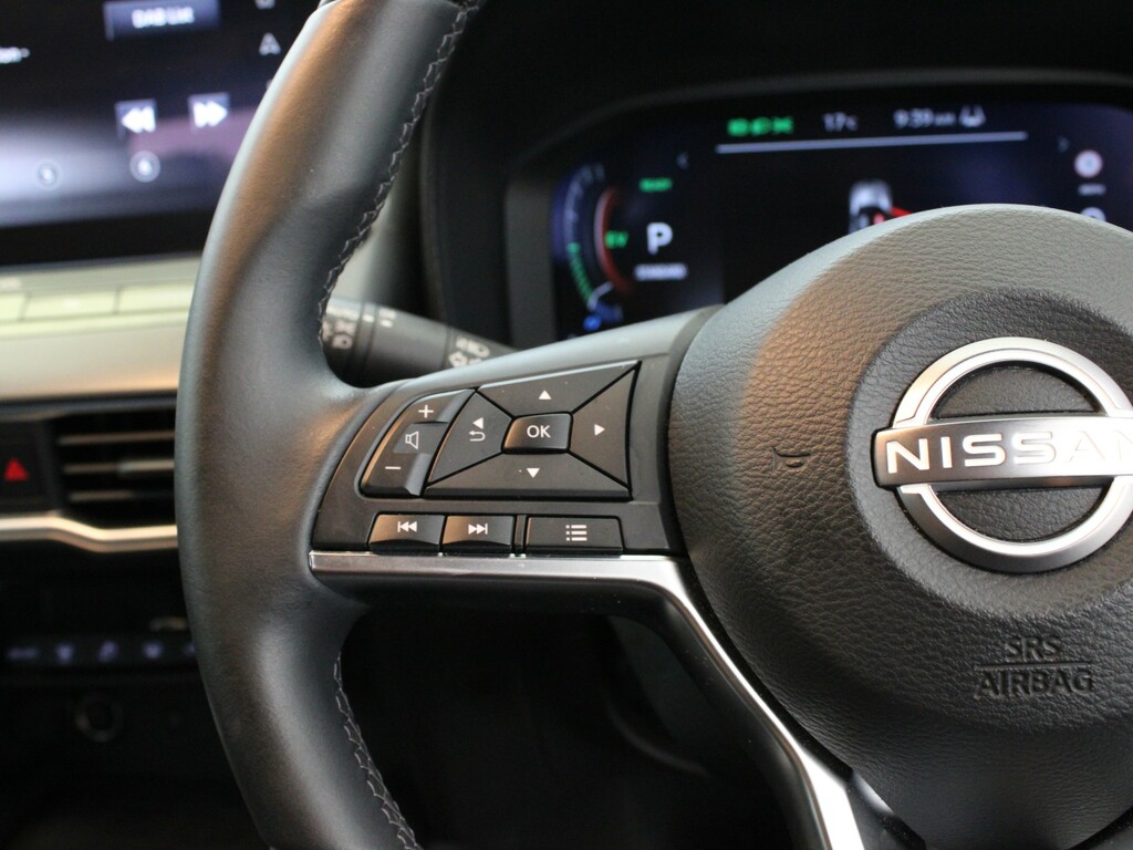 Nissan Juke Tekna Red #28