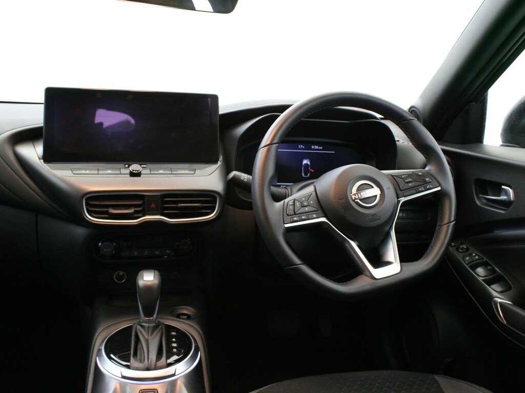 Nissan Juke Tekna Red #14