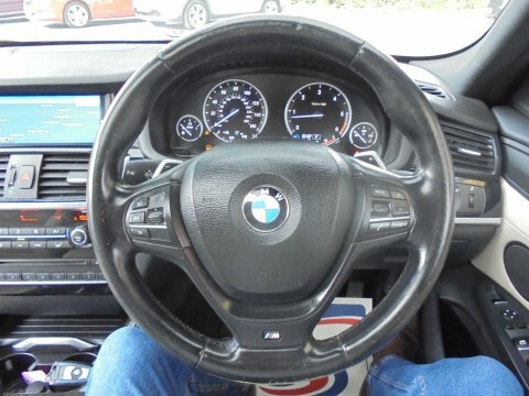 BMW X4  White #9