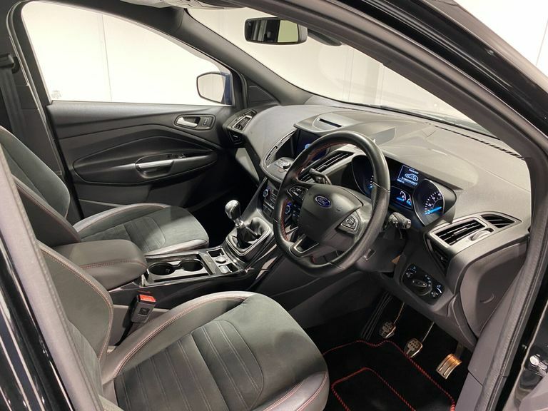 Ford Kuga 2.0 Tdci 150Ps 6 Spd St-line 2Wd 5Dr. FL19KWO Black #2