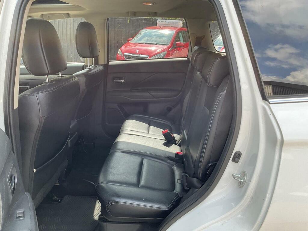 Mitsubishi Outlander 2.2 Di-d Gx5 4Wd Euro 5 S S White #6