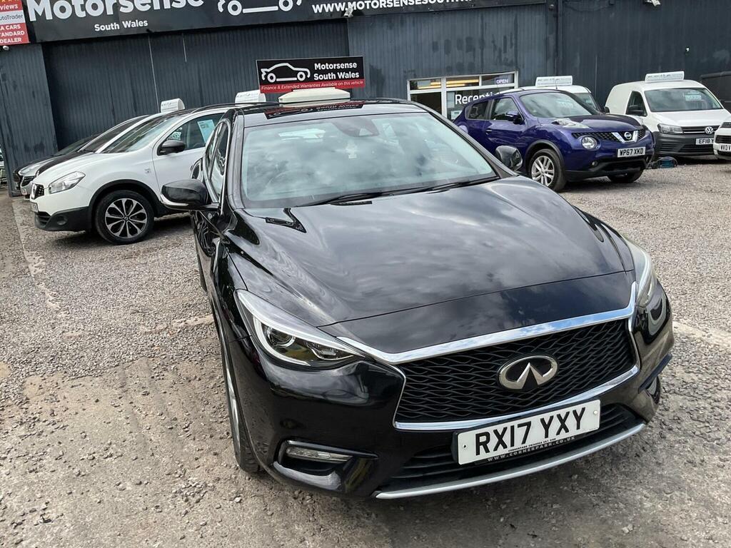 Infiniti Q30 Hatchback Black #46