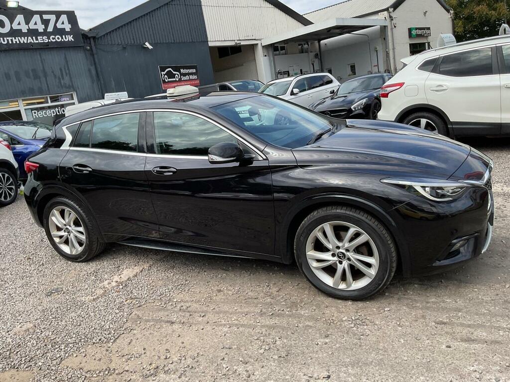 Infiniti Q30 Hatchback Black #63