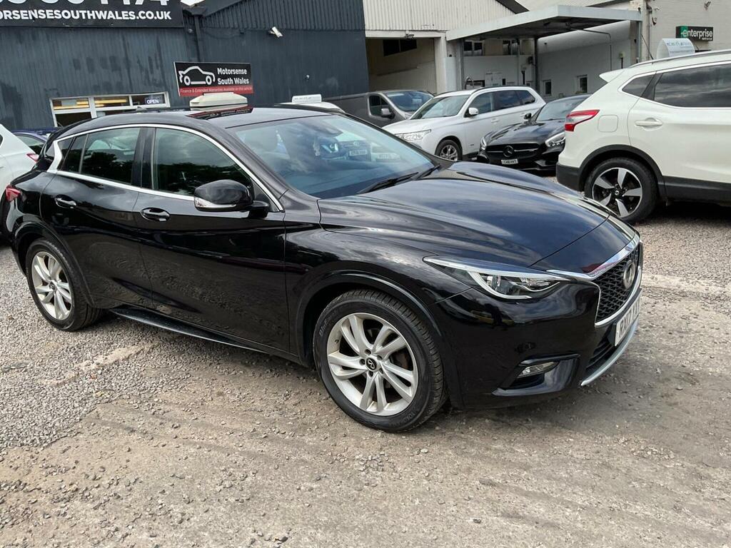 Infiniti Q30 Hatchback Black #57