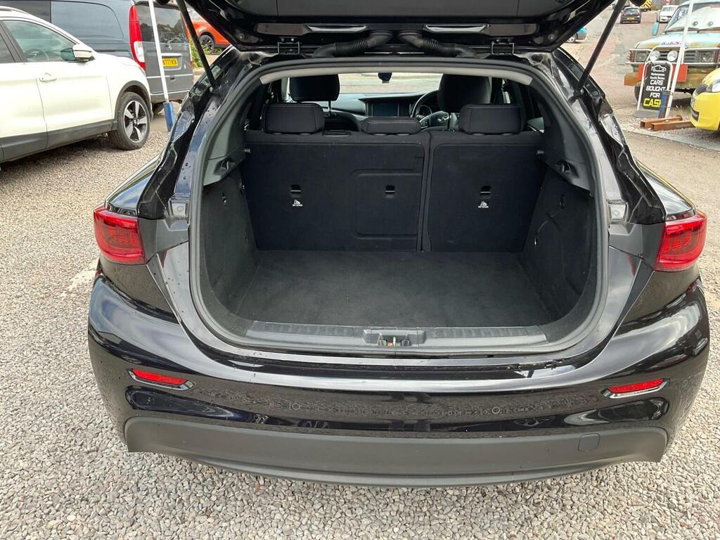 Infiniti Q30 Hatchback Black #17