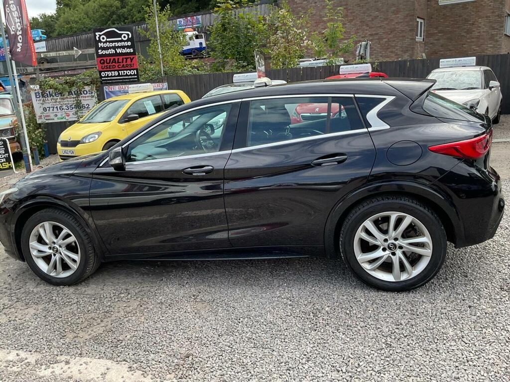 Infiniti Q30 Hatchback Black #98