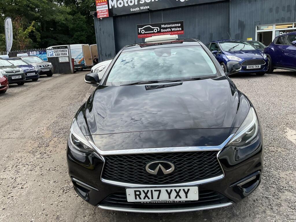 Infiniti Q30 Hatchback Black #41