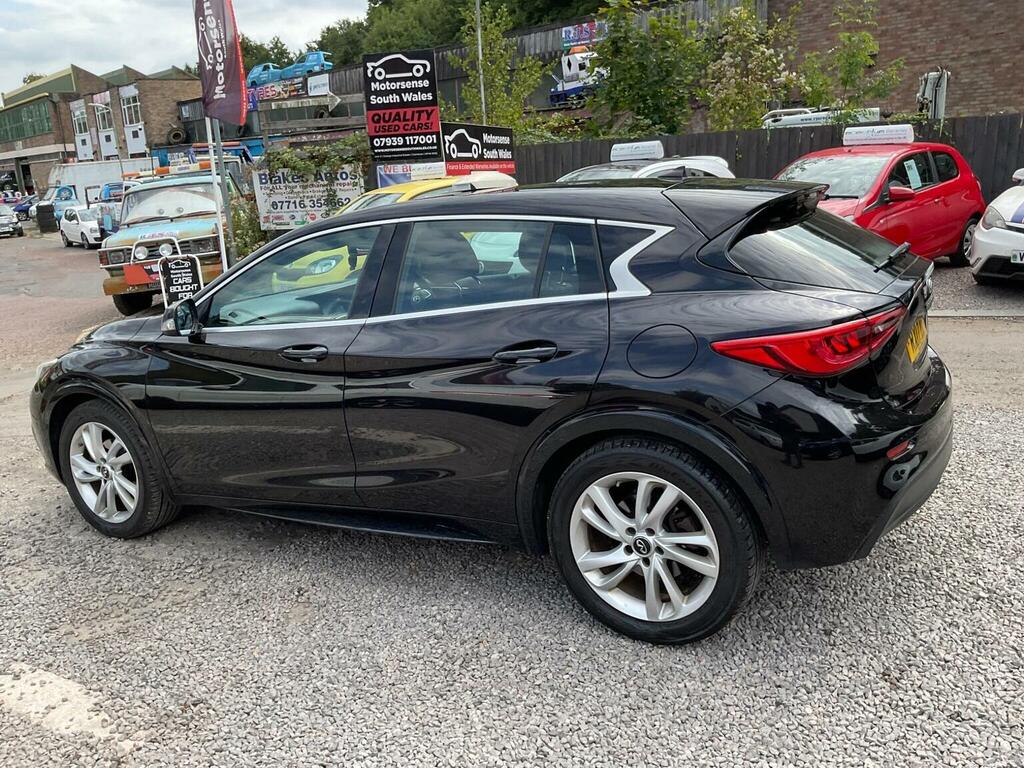 Infiniti Q30 Hatchback Black #95