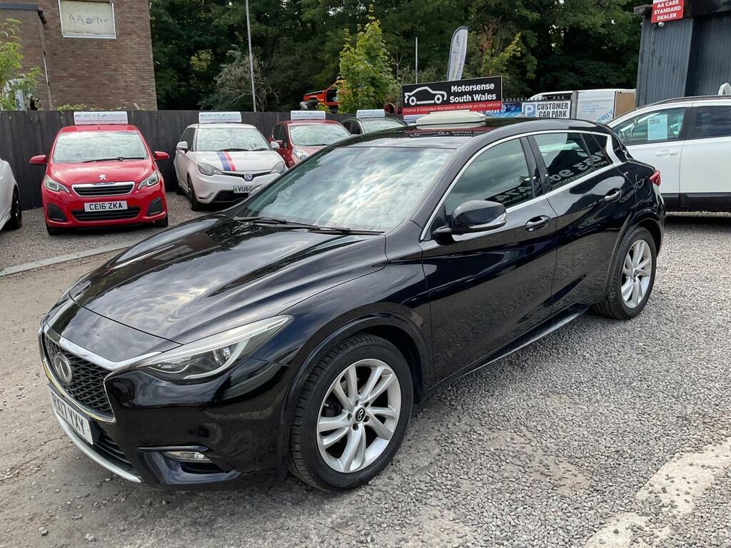Infiniti Q30 Hatchback Black #30