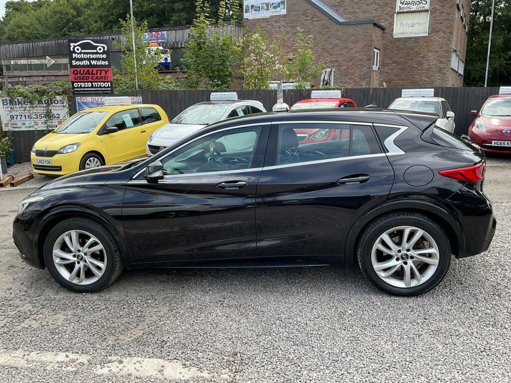 Infiniti Q30 Hatchback Black #9