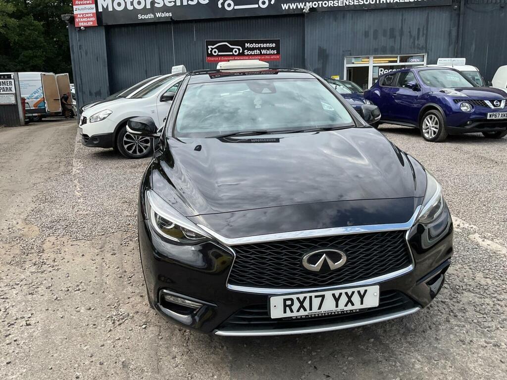 Infiniti Q30 Hatchback Black #48