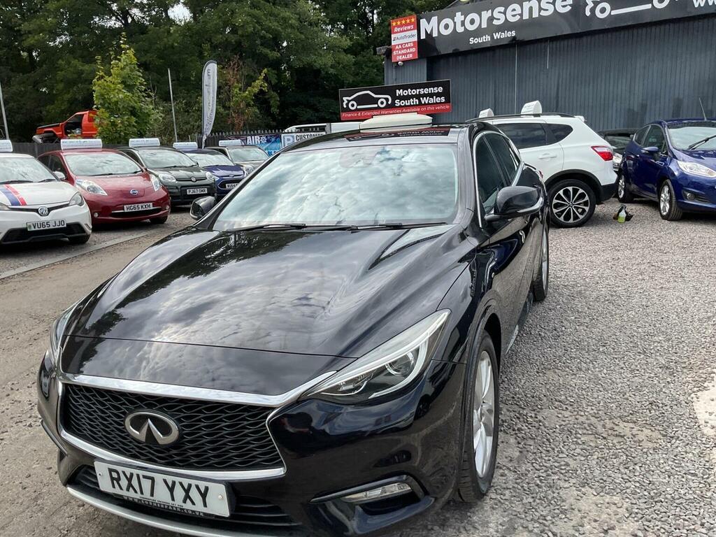 Infiniti Q30 Hatchback Black #34